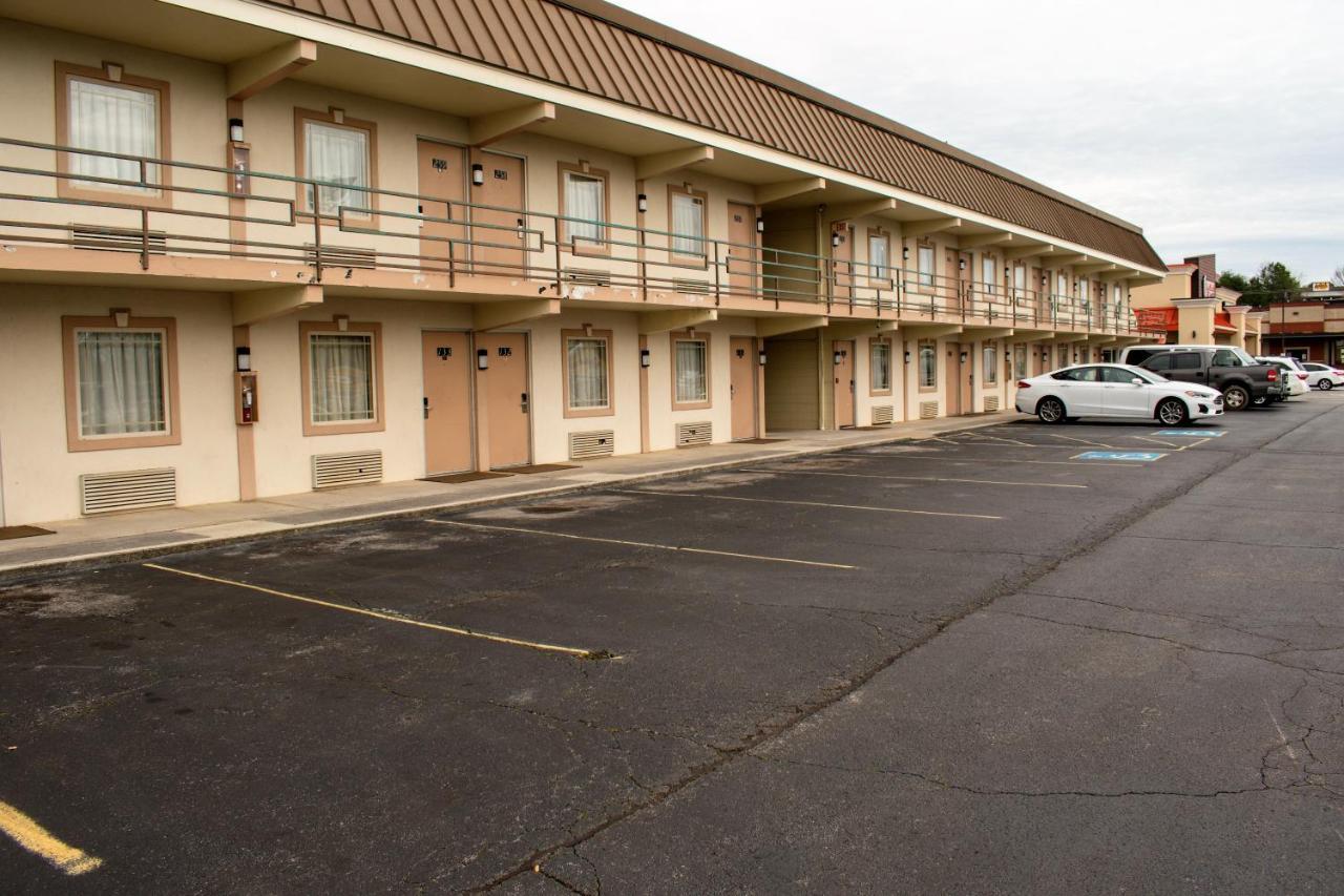 Kings Inn Lenoir City Exteriér fotografie